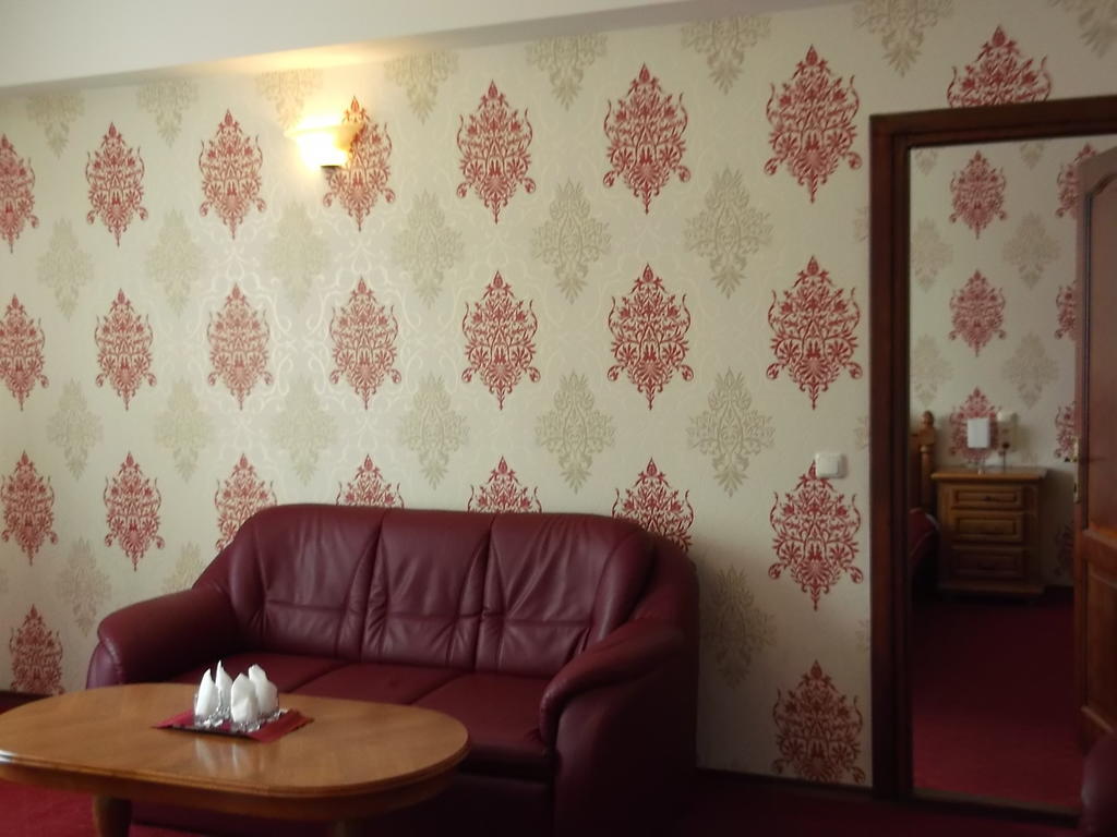 Hotel Melody Satu Mare Habitación foto